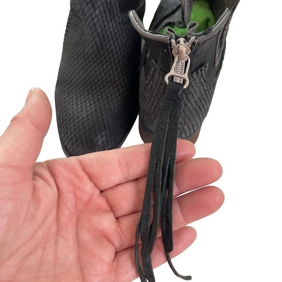 Freeman T. Porter Womens Moto Booties Size 9 Black Textured Leather Zipper Back - Picture 9 of 15